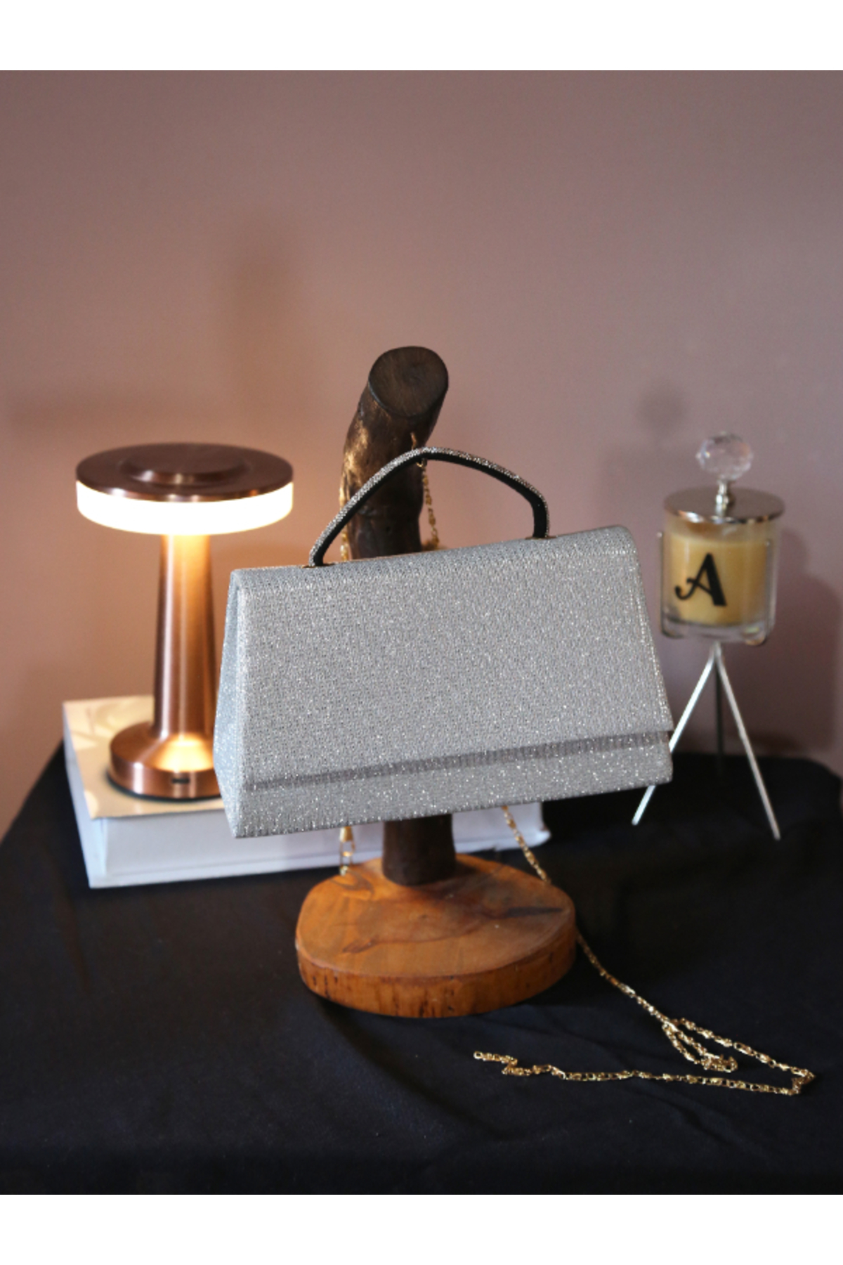 Işıltılı Dokulu Kapaklı Saplı Kadın Abiye Portföy Çanta